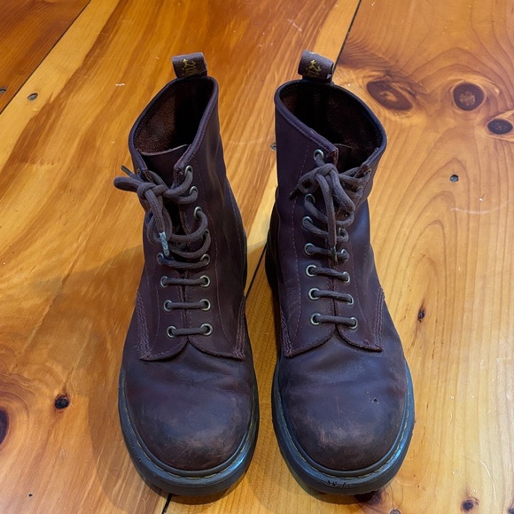 DR MARTEN Women's 9 Hickory Leather Boots AirWait With Soles Bouncing Lace Up - Picture 1 of 11
